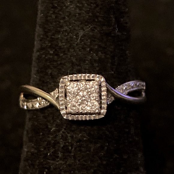 10 karat Diamond promise ring